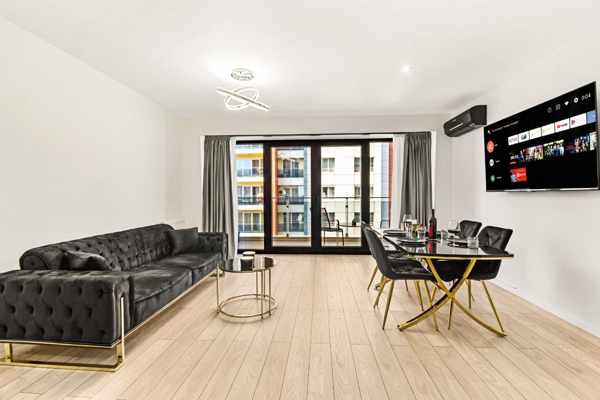 Central Deluxe By Rh Living Bucharest Exterior photo